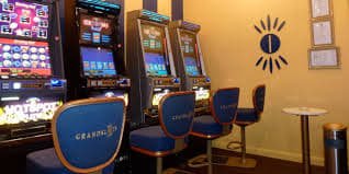club vegas app အွန်လိုင်း ကတ်ဂိမ်းများ Baccarat Poker Blackjack Myanmar
